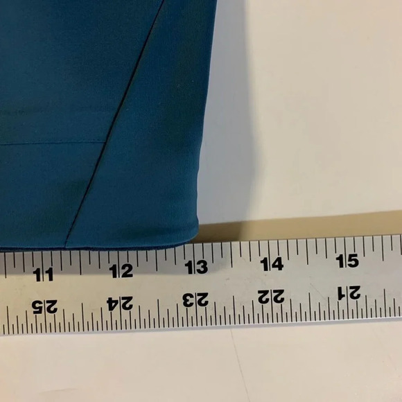 Athleta Women's Advance Zip Front B-DD Sequoia Blue Sports Bra Size 34C - Picture 9 of 11